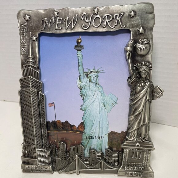 Vintage New York Metal Picture Frame 4" X 6" With Statue of Liberty & Empire Sta - Picture 2 of 12